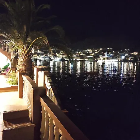 Skiadeni Chalki Town