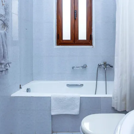Skiadeni - Sea Front House בית נופש *