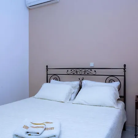 Skiadeni - Sea Front House